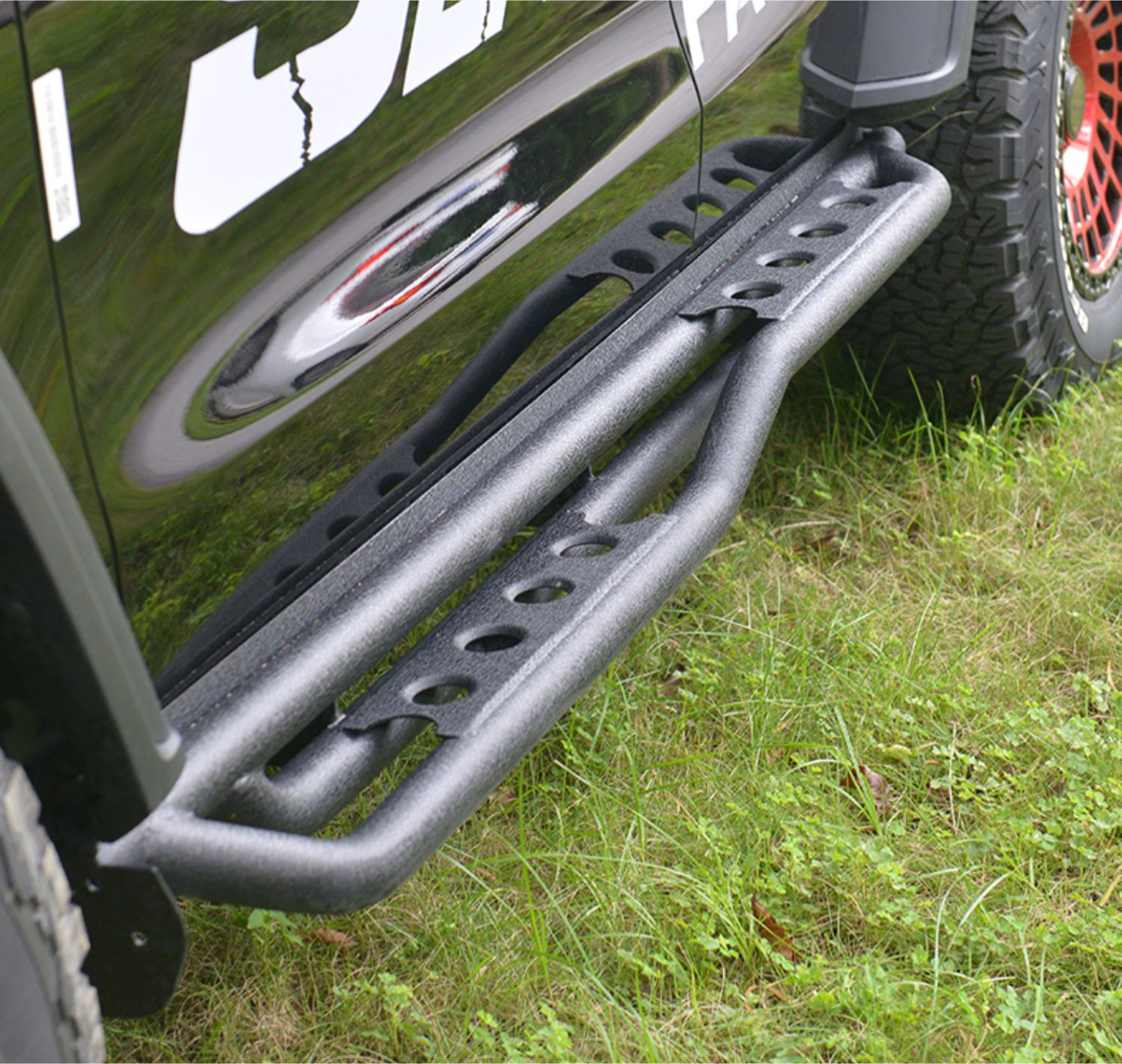 GWM Tank 300 Modified Side Step