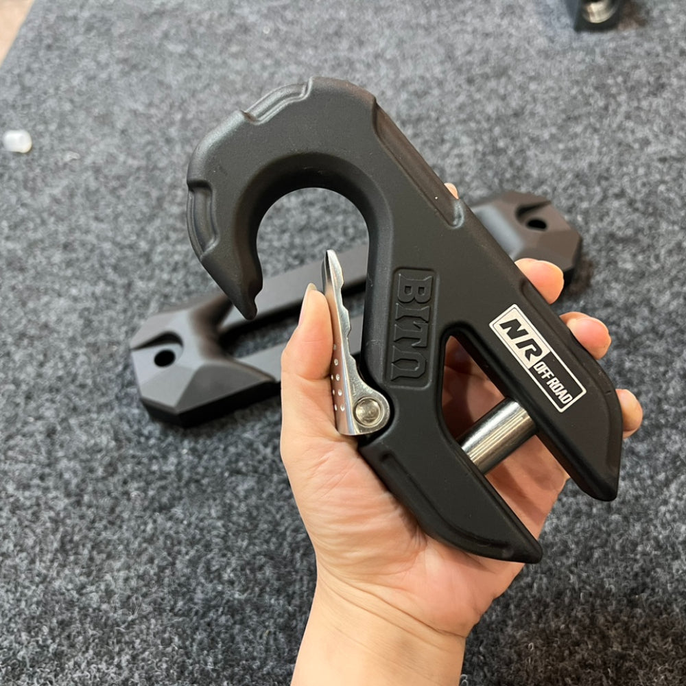 Aluminum Alloy Winch Rope Guide & Tow Hook for GWM Models - product image 3 of 3