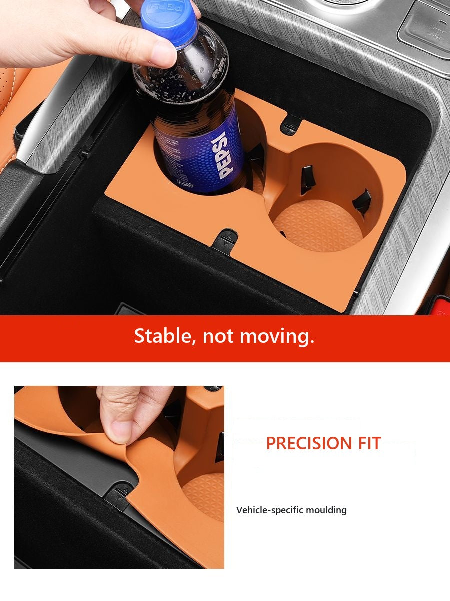 Silicone mug stand on the centre console Tank 500 – image 5