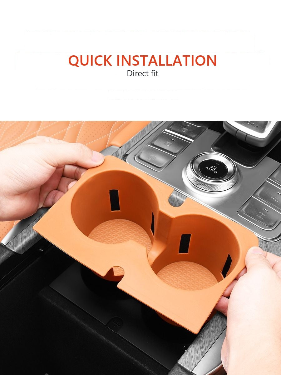Silicone mug stand on the centre console Tank 500 – image 6