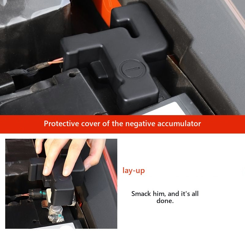 Protective plug for negative battery terminal and inlet Tank 300 – image 12