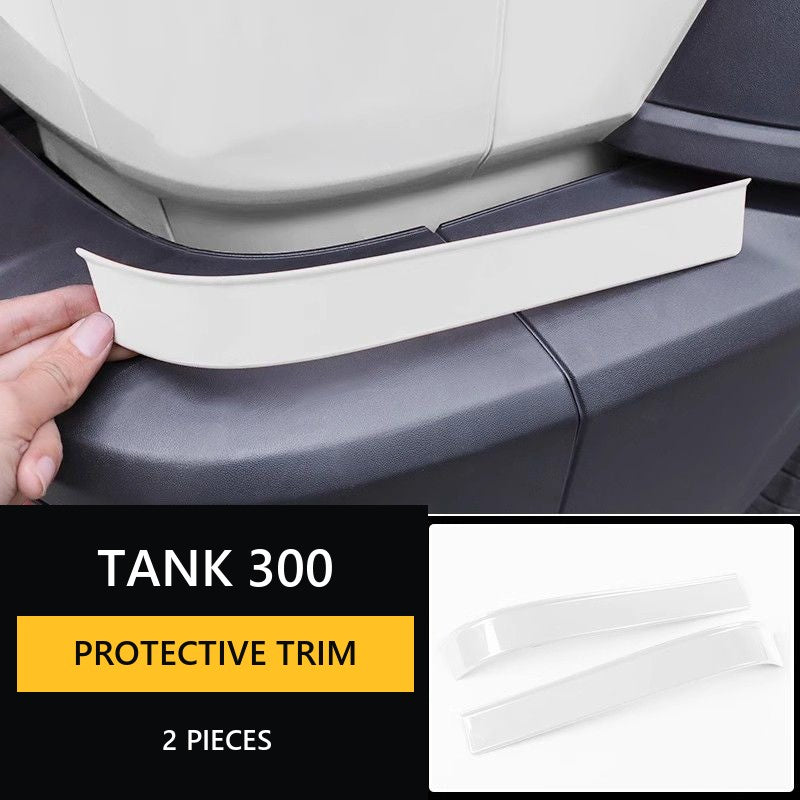Protective lining on the rear corner of Tank 300 – image 10#Colour_White-coloured