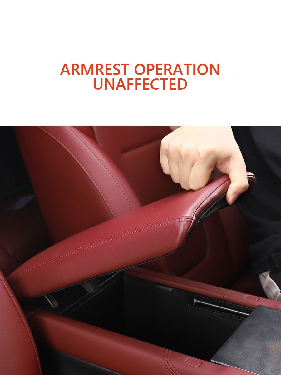 Tank 300 (2025) Leather case on the handle of the central armrest – image 6