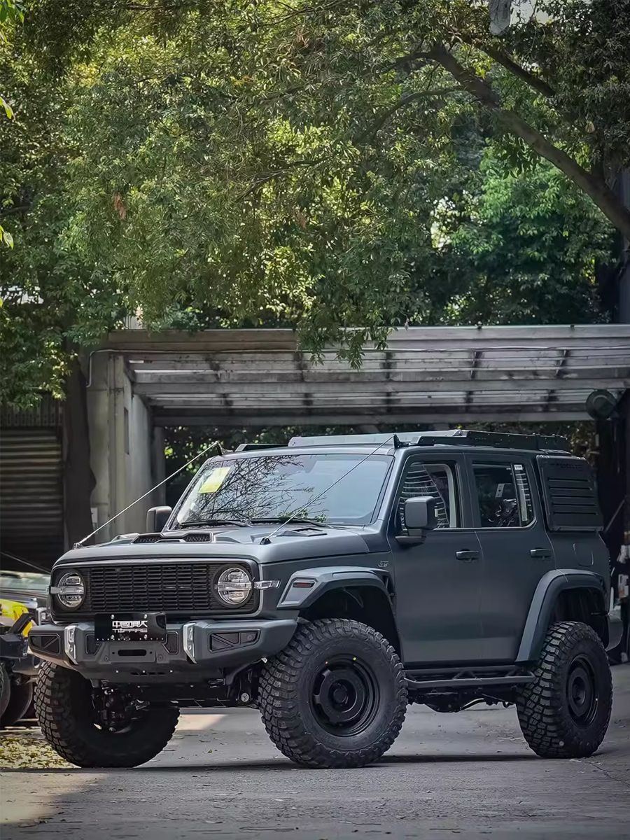 Full set of Topfire accessories for Tank 300: Roof rack, extended arches, side portals, stairs to the roof, mount for spare wheel – image 11