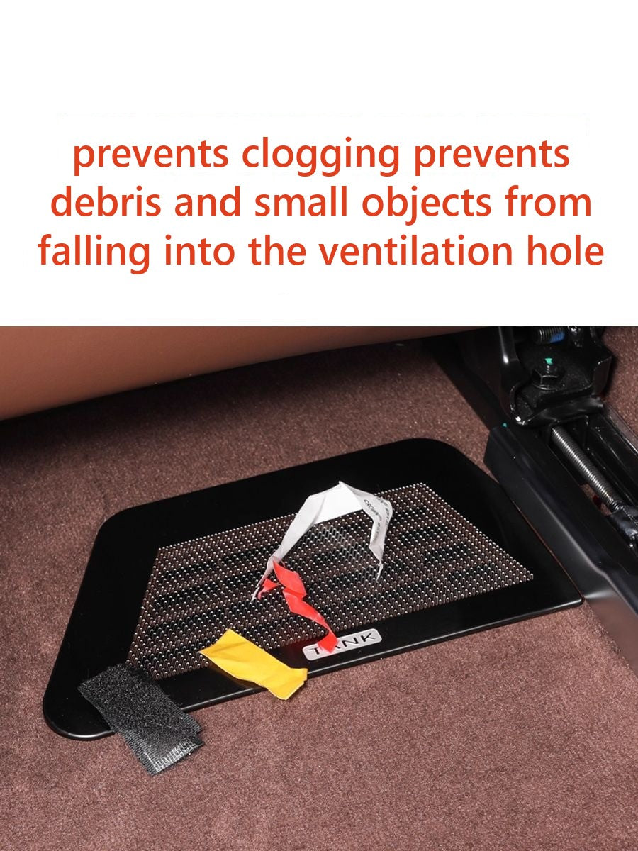 Protective ventilation grille under Tank 700 seat – image 4