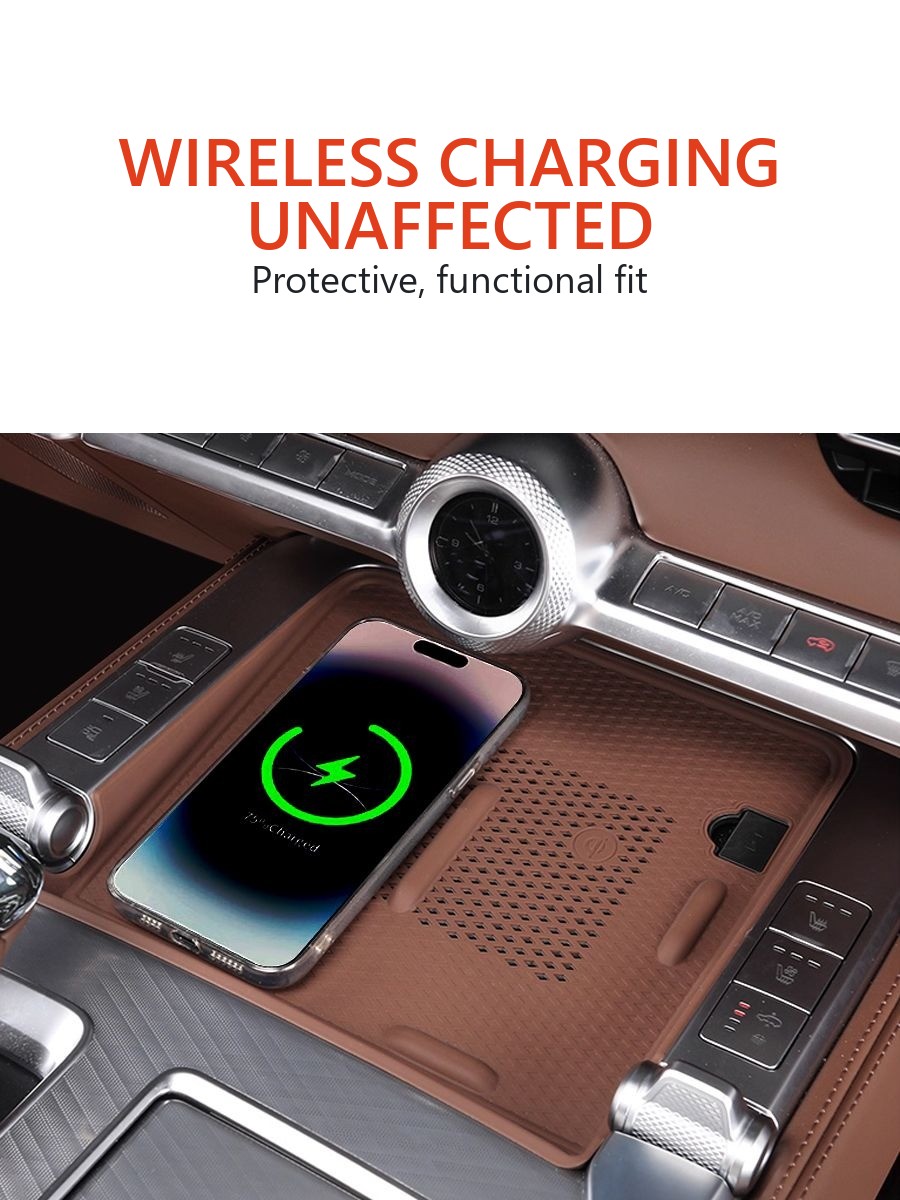 Silicone mat for wireless charging Tank 700 – image 4