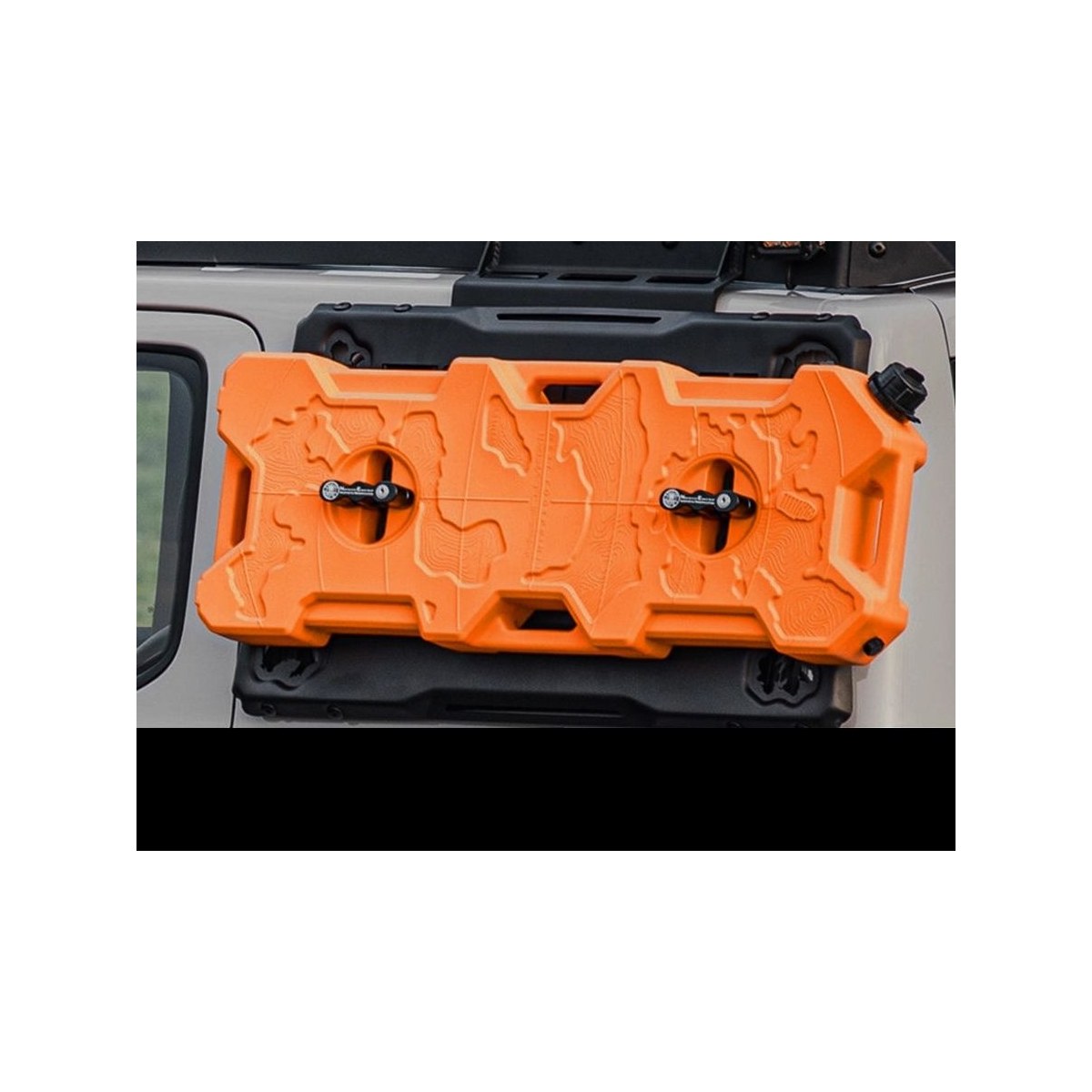 Variant cover | 31a179576790d2fb0ce749a5647eba3be448b884#Colour_Black-faced, orange